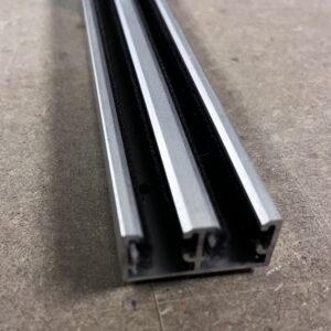 rail MCM vitrine chaude